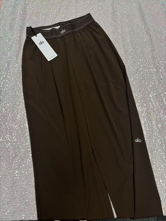 ALO Yoga Pants - Alo Yoga Brown Suit Up Trouser Regular Straight Leg Pants with Elastic Waistband